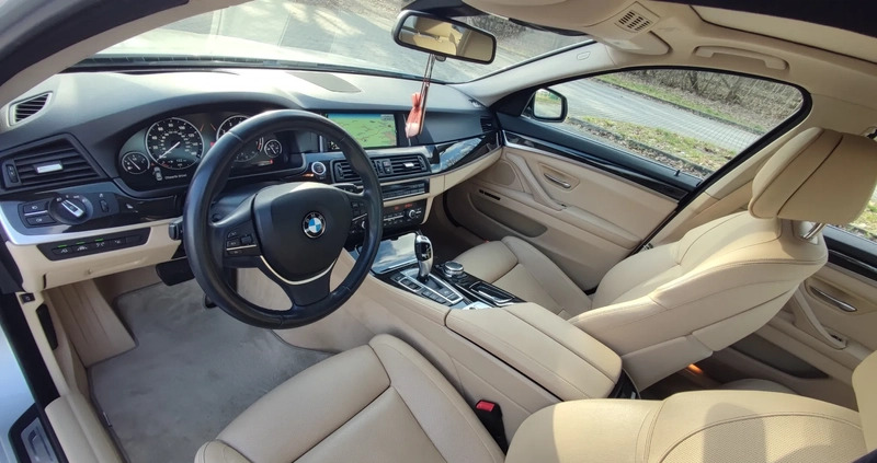 BMW Seria 5 cena 94000 przebieg: 114307, rok produkcji 2015 z Słupsk małe 254
